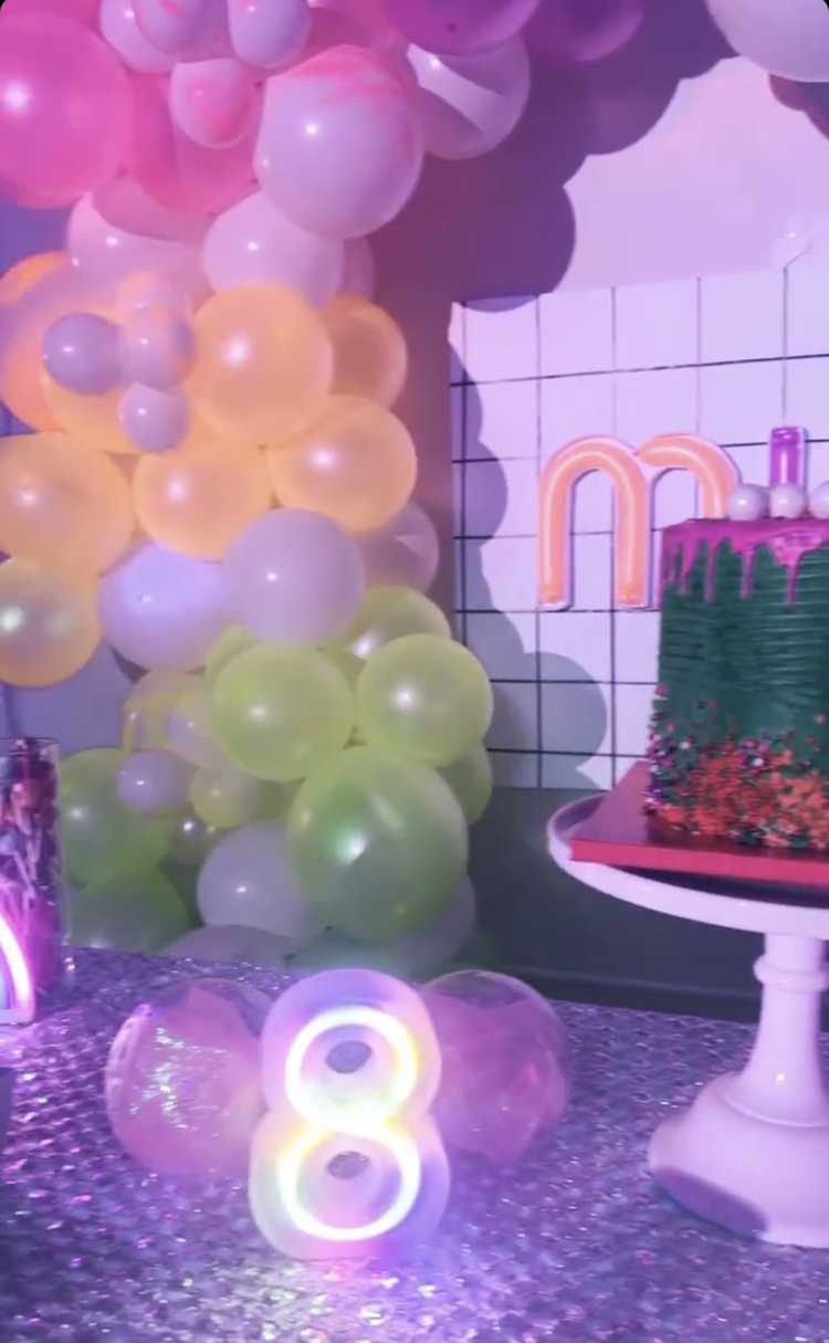 Custom mosaic balloon decoration